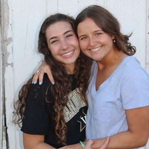 Meet your Posher, Caroline